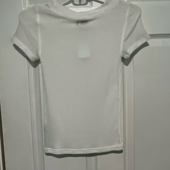 NWT Urban Outfitters Tee. - Picture 10 of 10